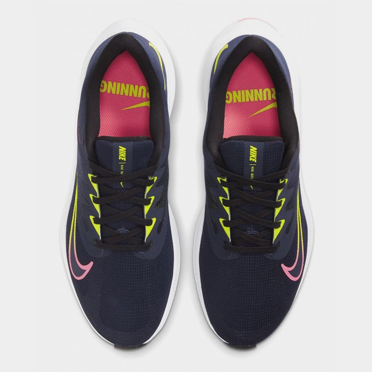 Кроссовки женские NIKE QUEST 3