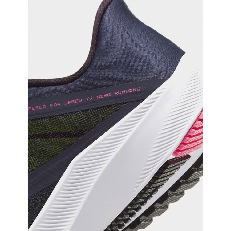 Кроссовки женские NIKE QUEST 3